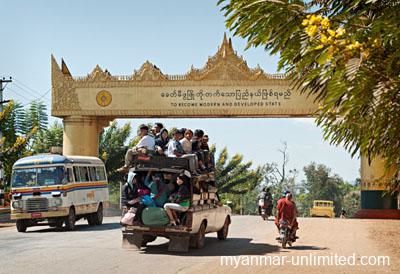 City gate in Taunggyi bearing the motto for the future @ Birgit Neiser